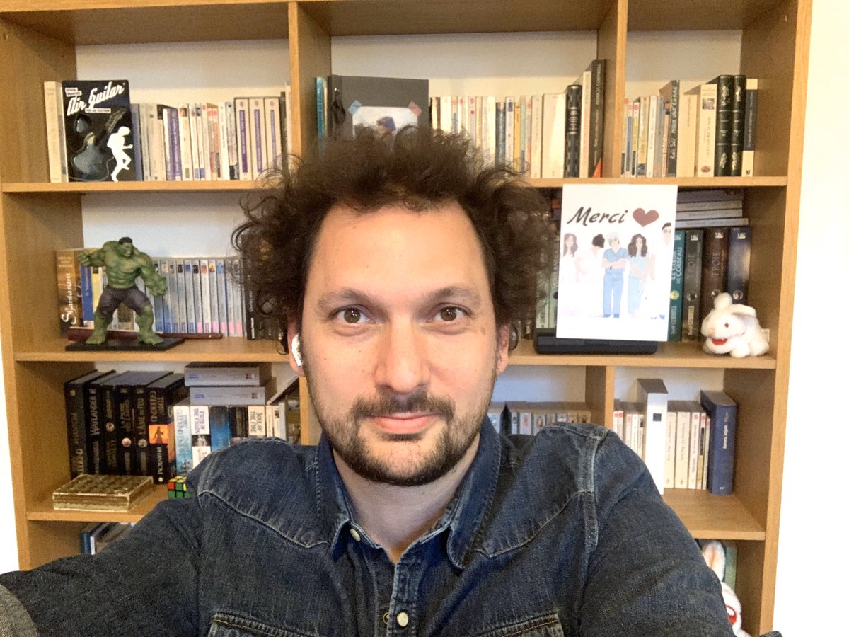 eric_antoine's tweet photo. À de suite au JT sur @M6 😉
Je vous partage mes tours de #magie à faire à la maison pendant le confinement 😉😉😉 https://t.co/XBPI0XAUYd