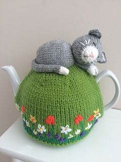 TEA COZY COMPETITION 2020

The winner receives $700 in prizes.

For more info visit wwwlarkintea.com

#teatime,#knitting, #crocheting, #felting, #competition, #stayhome, #teacozy, #teapotcover,#yarnaddict, #handmade, #crafted, #covid, #tealover, #tea, #larkintea,