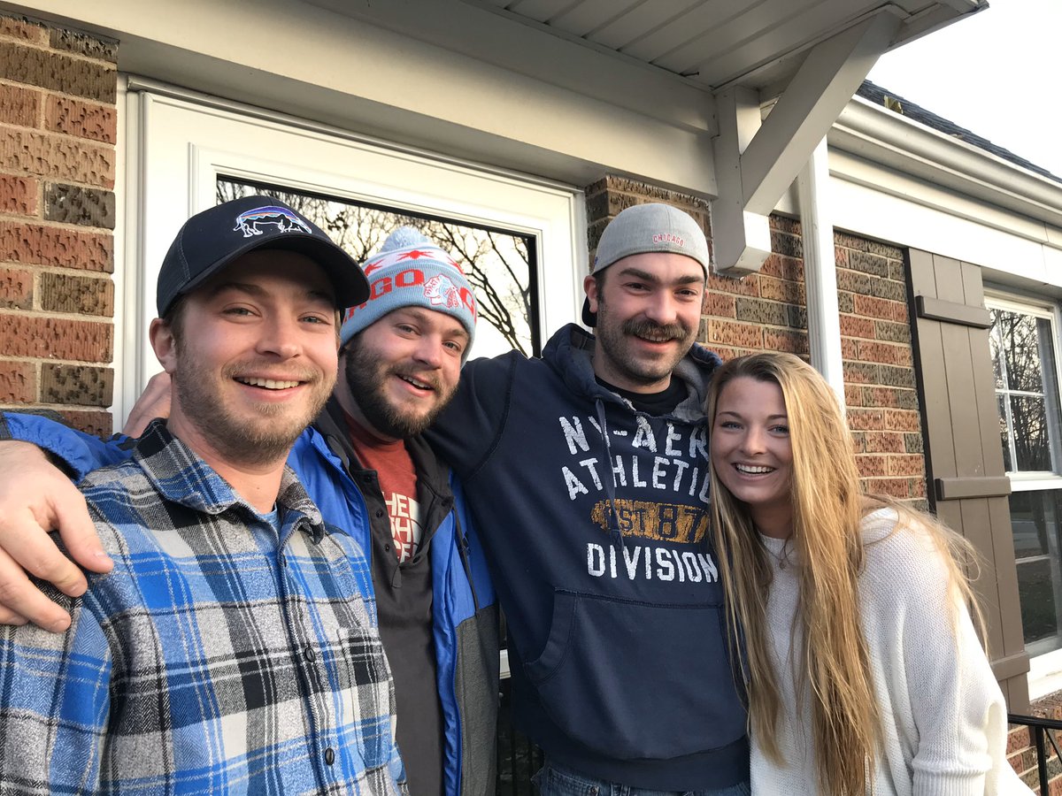MissC3RCE's tweet photo. #NationalSiblingsDay !!! My three brothers and soon to be sister! ❤️ @RCE_SAiL https://t.co/zBF7YBbayT