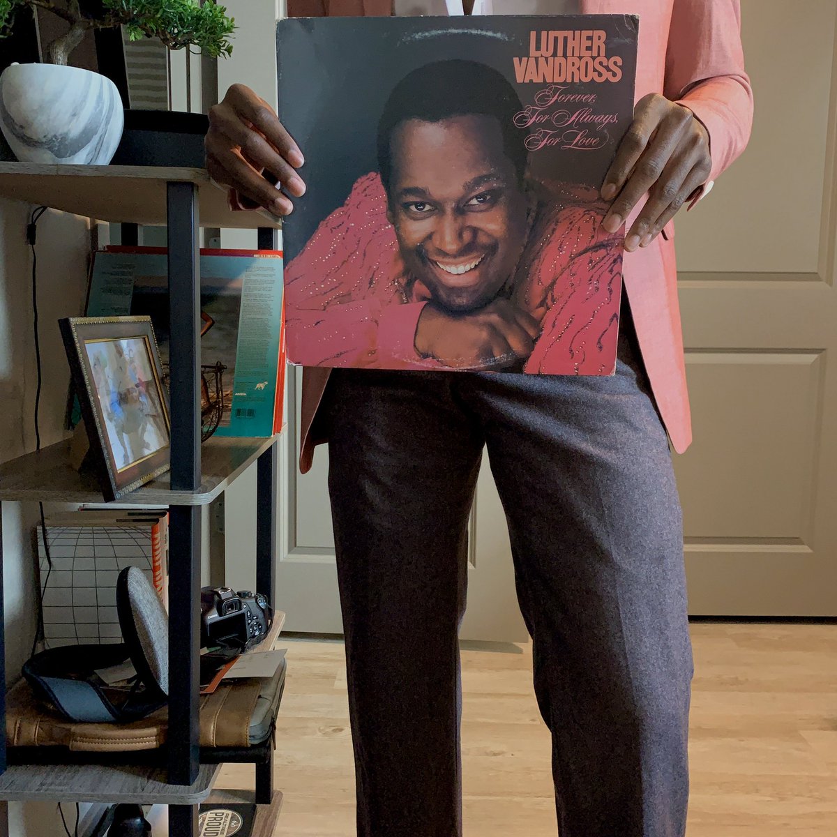 trapamatics's tweet image. Vinyls as outfits 🤍