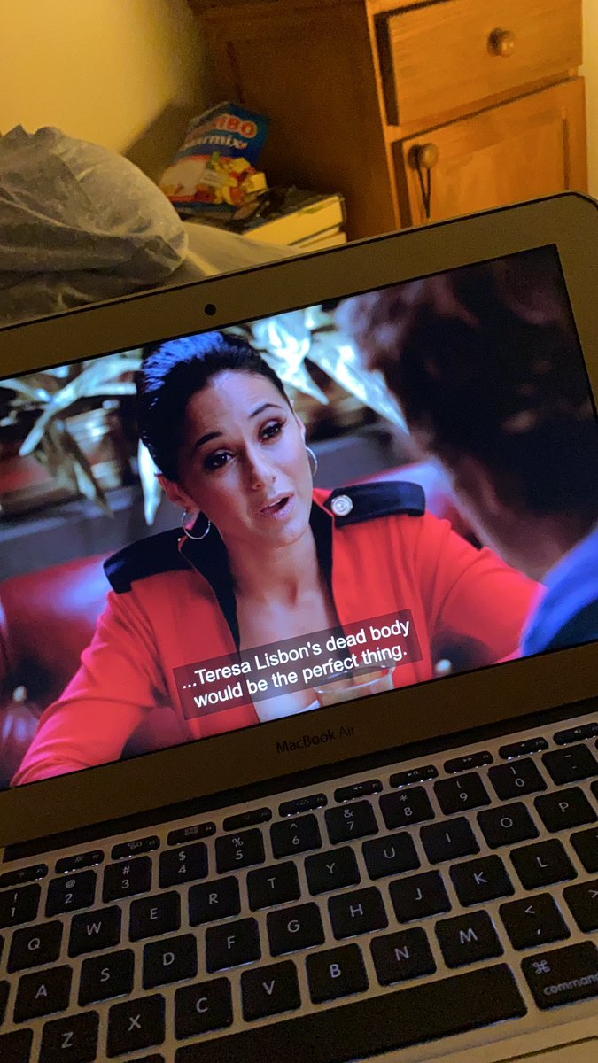 mulhollandrv's tweet photo. @ptrickjane THEY ARE NOT WORKING HERE EITHER BUT I HAD TO PAUSE BECAUSE THIS JUST HAPPENED https://t.co/3vOWJxcn4k