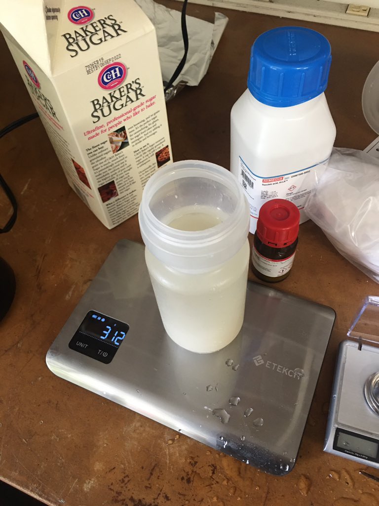 Making quinine simple syrup.We going over the legal limit of quinine for possible covid prophylaxis. 0.5g into 500mL simple (308g sugar into 308g water).