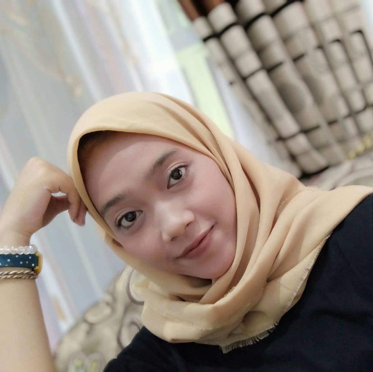 AnismaulidaM's tweet photo. #FotoProfilBaru https://t.co/G0SQLEv1v9