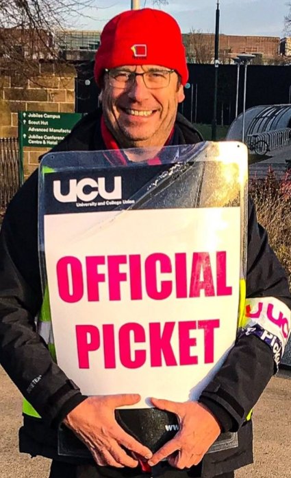 Post16Educator's tweet photo. '@ucu strkes back...' by Professor  @hstevenson10, just published by @Post6Educator, &amp; available along with all other articles in current edition via https://t.co/gxY8EToswQ

@ucu @UCUNottmCollege @RobP79 #Solidarity #TeacherUnity #EnoughisEnough #Post16Educator https://t.co/ADsAfyNF1K