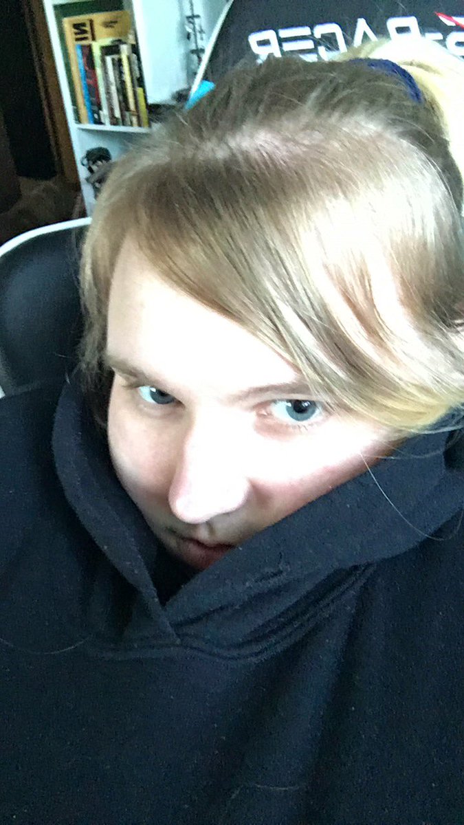 MsLOlivier's tweet photo. Cold, tired bean is cold and tired. Just canโt seem to find my stride today, #WritingCommunity. And itโs killing me. #amwriting #atleasttryingto. https://t.co/XYRFCknx6D