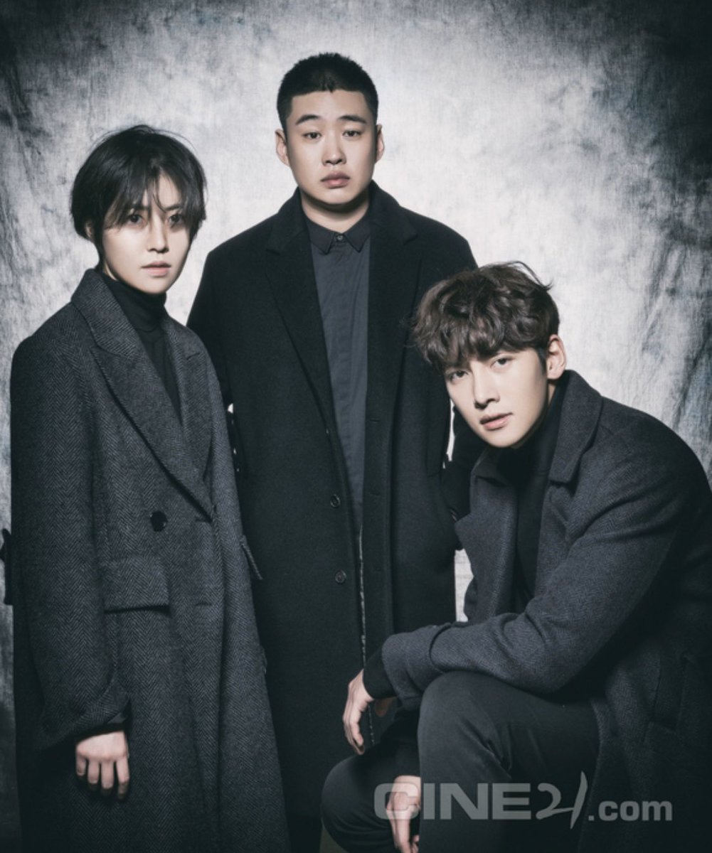 likeitdo's tweet photo. 수상한그녀이후은경배우의최근작들을보면작품속주요인물들중유일한여성캐릭터인경우가대부분이다.(특별시민의다른여성캐들은주변인으로다뤄지는정도이므로)하지만그작품속여성캐릭터들은소재나장르가제한적이었던당시한국영화들중에서(작품의퀄은차치하고) #심은경 https://t.co/tpXtYe4UxX