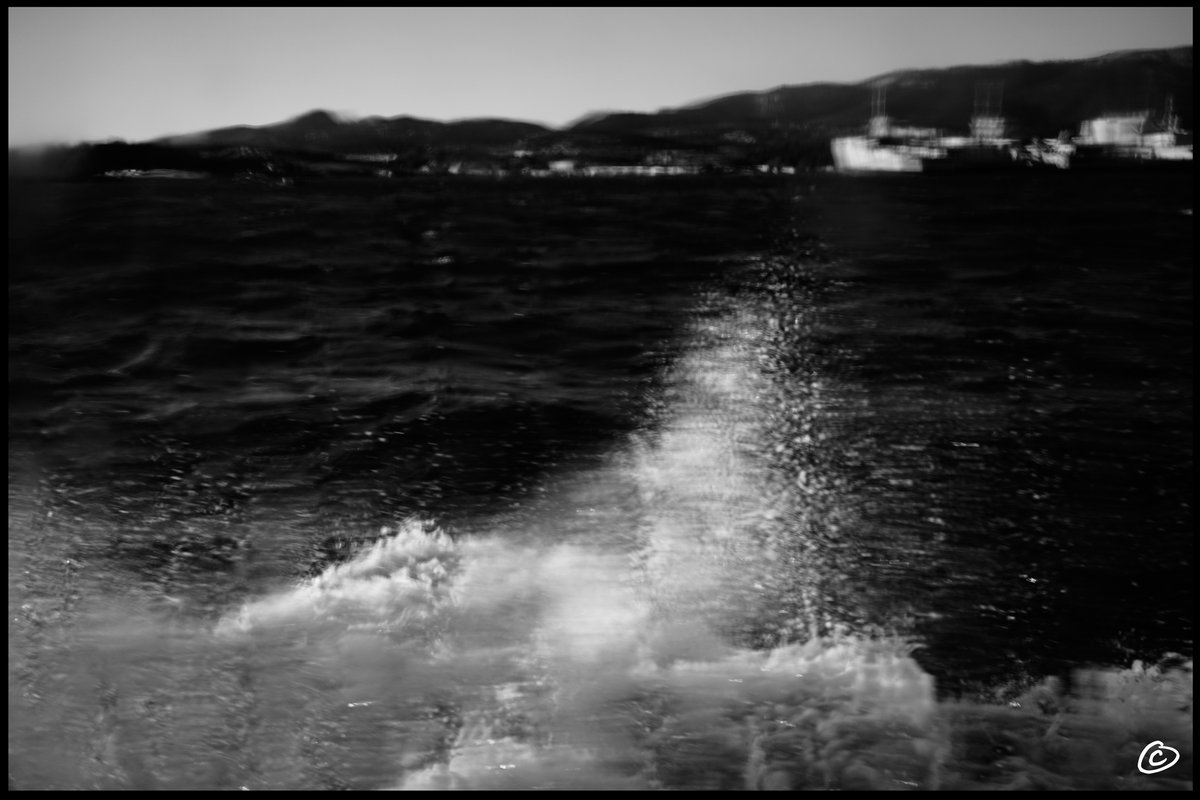 davisseau's tweet photo. Rade de Toulon by davisseau (2016) #toulon #var #france #bw #blackandwhite #monochrome #dvsso #davisseau #marine #waves #boats #marinenationale https://t.co/3h344trXjb