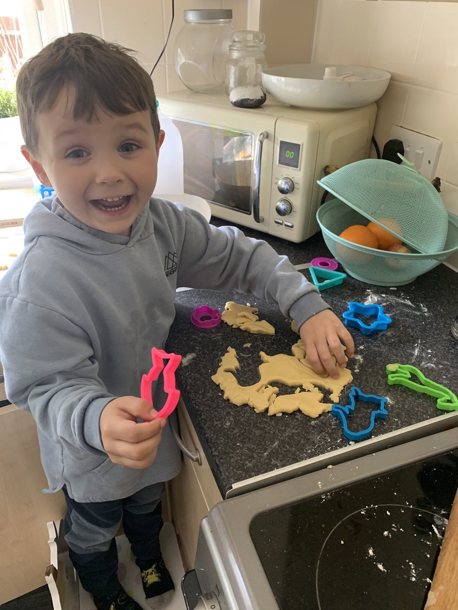 Castell1Kelly's tweet photo. #loveoflearning happy Easter weekend peeps https://t.co/yNHP6bP7wi