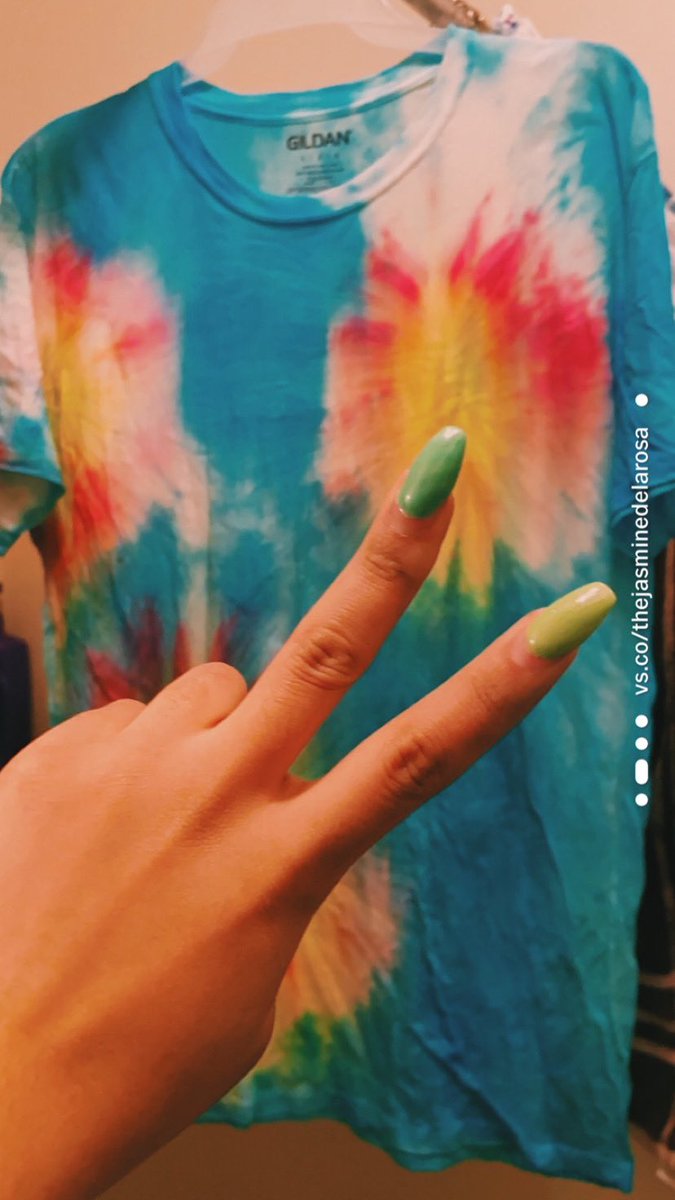 thatblasianbit's tweet photo. I'd appreciate it if you checked out my business ig, it's still up and coming, trying to help support my family and my son, this virus left me without a job so I'm doing the best I can rn✌🏽🌈 https://t.co/vp7MeGXe6p