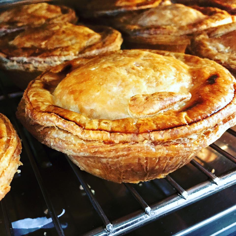 CanadianBeerRun's tweet image. These pies are da💣! @PieCommish is back to satisfy all your post-beer run cravings!