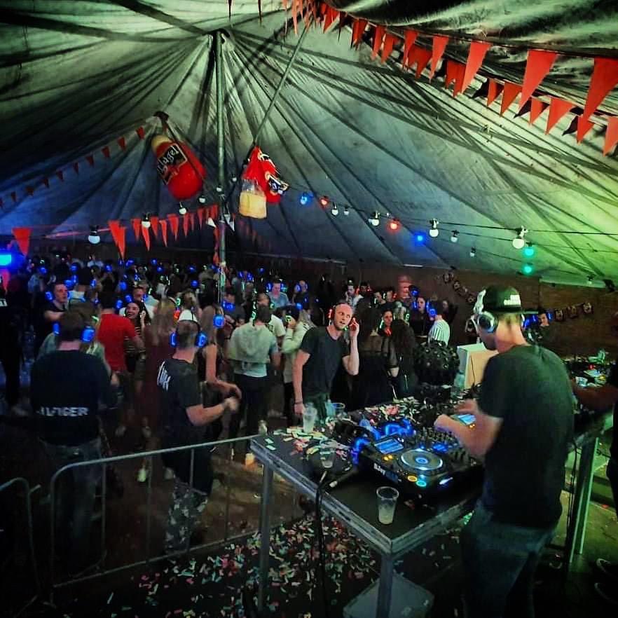 DGTLDESTRUCTION's tweet photo. Met dit lekkere weer even een Throwbackje naar het laatste festival van vorig seizoen ☀️🎉

» Hopelijk is deze ellende snel achter de rug ✌️

#Hardstyle #Festival #Summer #DigitalDestruction https://t.co/8fvu57Bl31