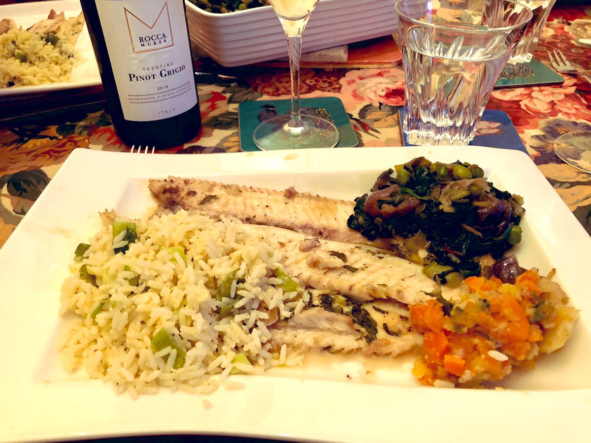 signorinagg's tweet photo. @hjesseseafoods thank you for the most fabulous Dover Sole. Tonight’s supper was absolutely delicious 🙏😋😍❤️ #lockdown #stayhome #staysafe #keepcooking #EasterAtHome #eatfreshfish #mydoversoleisbetterthanyours 💕 https://t.co/02onPm8eBs