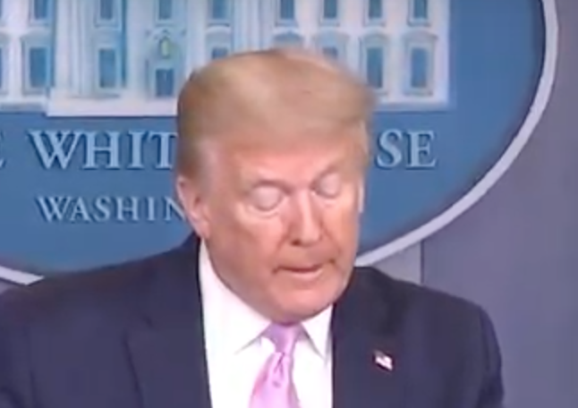 5/ Immediately afterward, Trump's jaw protruded forward in what is known as a Jaw Jut. A jaw jut is indicative of an Adrenaline Surge. Also, Trump's lips are simultaneously stretched thin. This jaw dynamic and lip configuration cluster is indicative of anger.