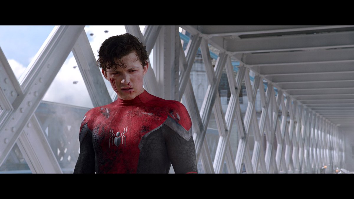 том холланд человек паук 2019. человек паук без маски том холланд. чловек паук тоь холанд. тоби магуайр эндрю гарфилд паркер питер. человек паук где том холланд.