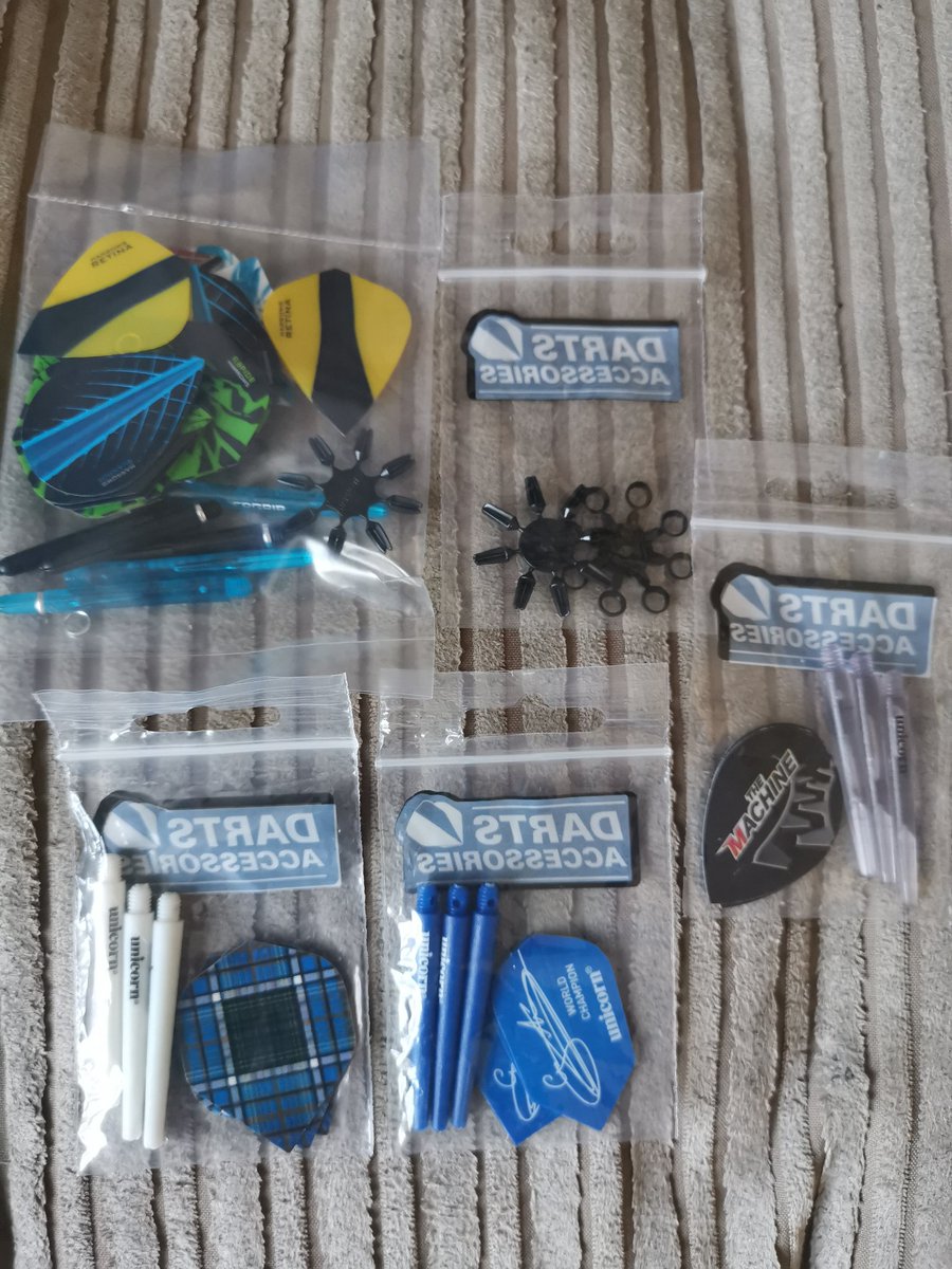 StarFun22's tweet photo. *NHS COMPETITION TIME* @Gezzyprice @NathanAspi &amp; @DartsHexa quality prizes for #NHS fund thankyou

1st prize hand singed gerwyn price photo 
2nd prize hand signed nathan aspinall photo 
3rd prize assorted flights/stems/tips

Entry £3 via PayPal 
Rickybroughton99@yahoo.co.uk https://t.co/cCgw0ad4rh