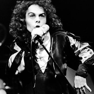  #48 Ronnie James Dio (130 votos)   #metalboys100