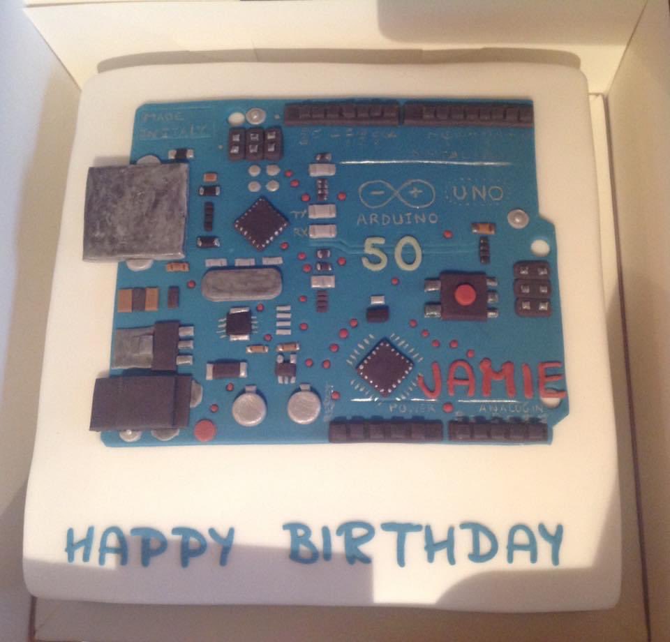 puds13's tweet photo. Best birthday cake ever @arduino https://t.co/YveghPkxb1