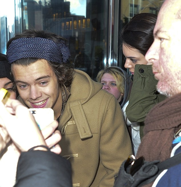 07 December 2013: Kendall and Harry out in NYC.