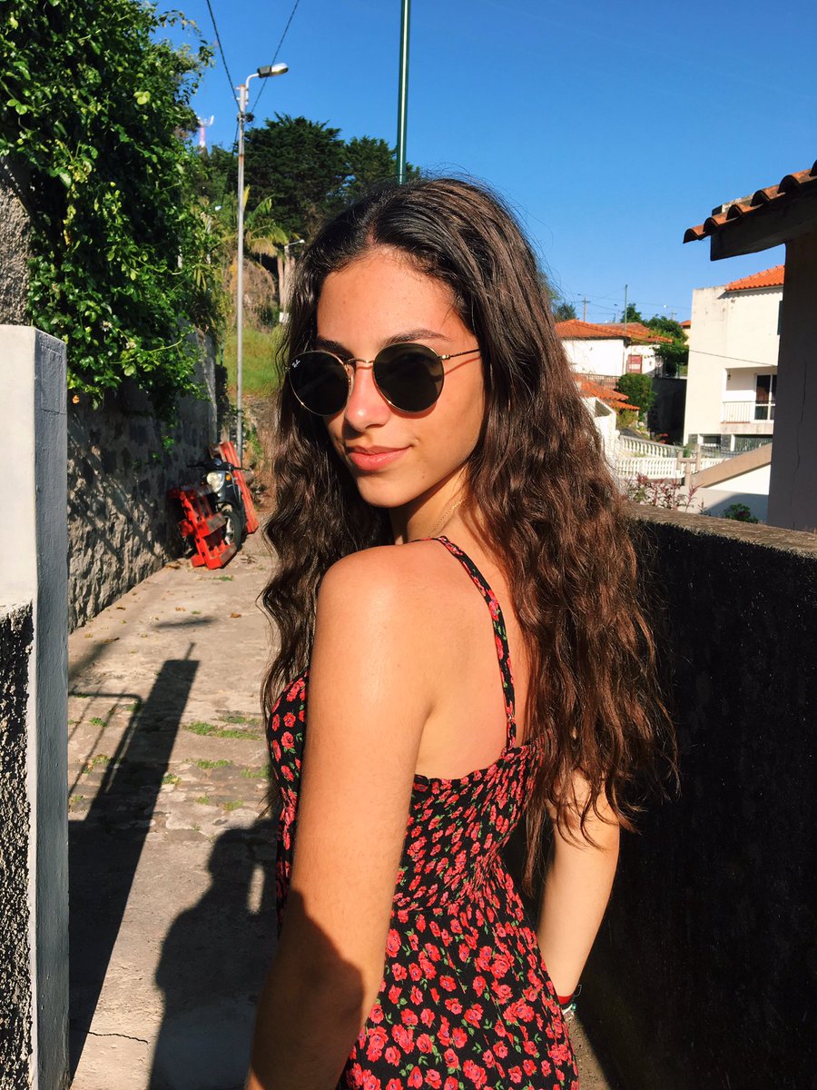 carolinagg2003's tweet photo. ✌🏼😙 https://t.co/ypmCTsaAw0
