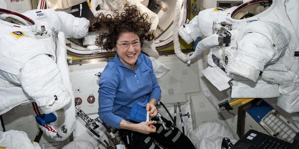 NASA's tweet photo. Don't miss the next Astronaut Story Time from Earth! 🌍 

Weekdays at 4pm ET, astronaut Christina Koch reads a children’s book on @Instagram Live. For today's reading of “The Giving Tree,” follow @Astro_Christina: https://t.co/IUm999F9HW #NASAatHome https://t.co/zHqInSkTBy