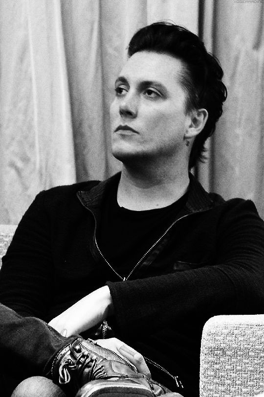 #42 Synyster Gates (154 votos) #metalboys100