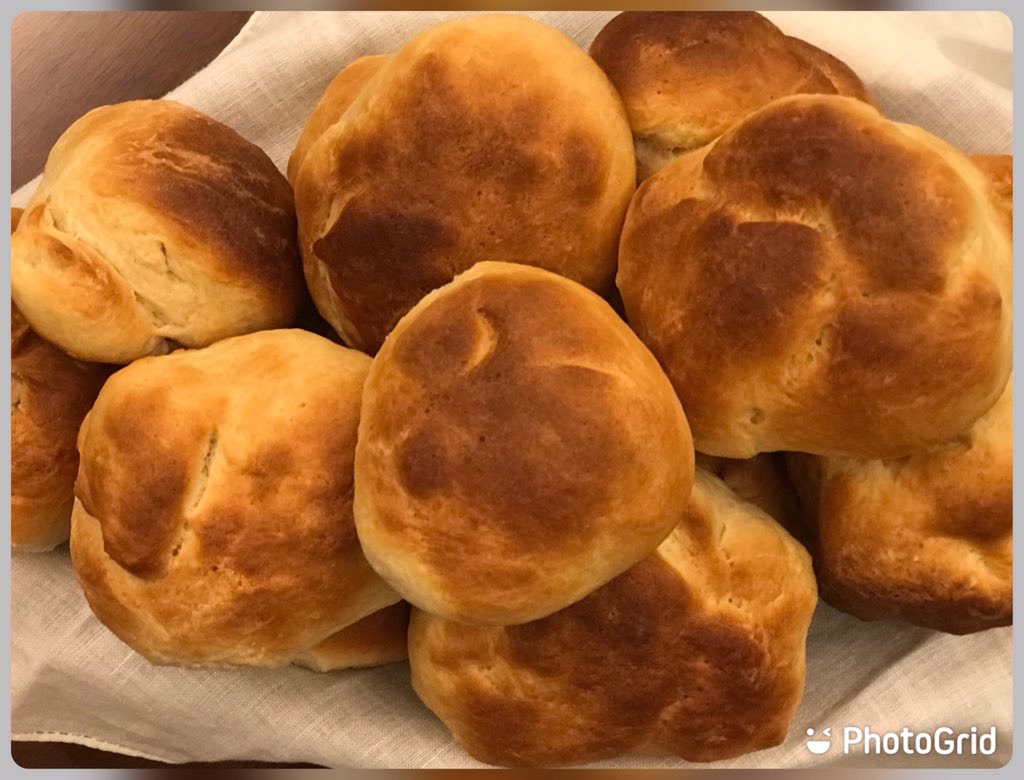 RimaIskandarani's tweet photo. I never thought I’d make bread buns all by myself!
#anothermythbusted #BreadWinner #BreadMaking #MYSTERY #yeast #dare2tri #challengemyself #StayAtHome #StayAtHomeChallenge #beginnersluck #morecalories #whoiscounting #StayFitAtHome https://t.co/lIQTYeIPiE