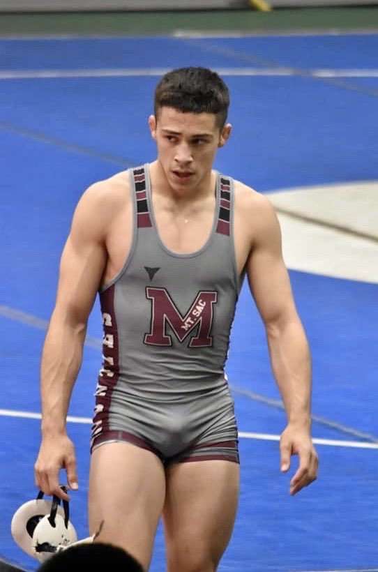 jockgeardc's tweet photo. I do love a well-fitting singlet on a hot sweaty wrestler. The bulging veins and headgear don’t hurt either! 🤼‍♀️ https://t.co/VU7mKTX25P