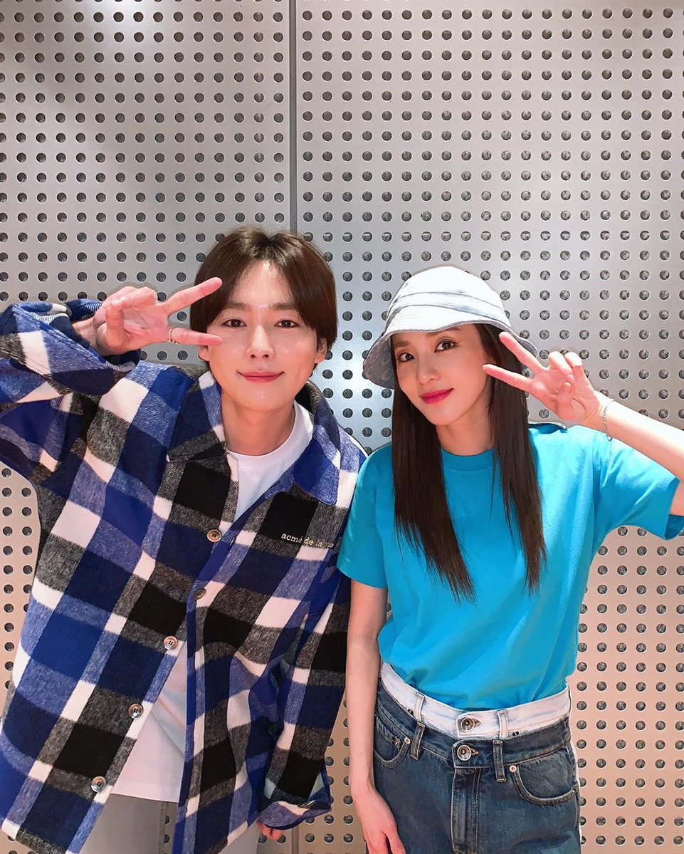 Day 10 (11/4/2020) Dara finally debuted as a musical actress yesterday and she said that jinu was supposed to come we could have a new pictures of them tfMy blackjack and ic heart  #AnotherMissOh_SandaraPark