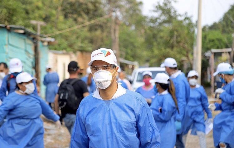 Hago un invitación a #Todos <a href="/Valledupar_Col/">Valledupar</a> para que en estos momentos que falta dotación sanitaria a los trabajadores de la #Salud se de un uso eficiente y solidario de esos elementos de seguridad y que sean utilizados por quienes realmente los necesitan en clínicas y hospitales
