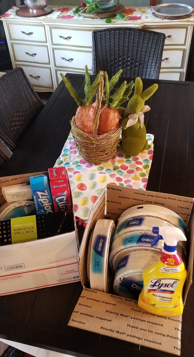 JeanineMSherman's tweet image. #Easter Care packages from my parents. Not sure if I am more excited about the 400 paper plates or the lysol.🤣

#WhatIAmLearningInQuarantine
Dial, Lysol and paper plates matter! 

#GoodFriday2020 #StayAtHome