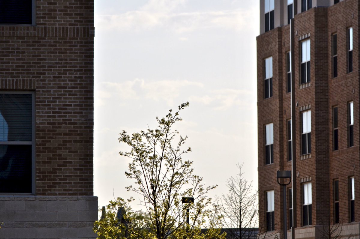 Also got a nice view the other direction showing the architecture of the apartment complex.