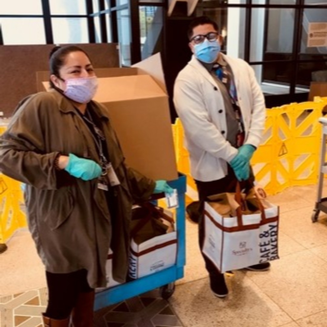 Specialtys's tweet photo. [We're in this together ♥️] Thank you Withersworldwide and University of California, Irvine for sending our boxed lunches to frontline heroes at VA Hospital in Greater Los Angeles. https://t.co/n6FvOmrW9P