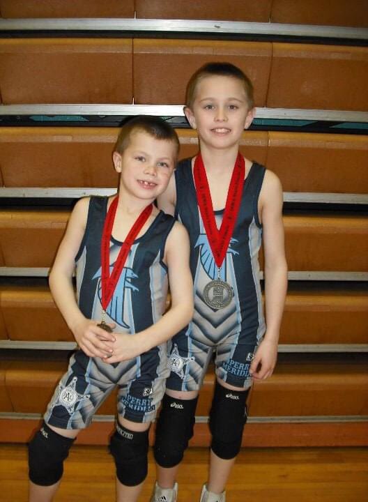 UIndyWrestling's tweet photo. Happy #nationalsiblingday! 

Our roster will feature not 1️⃣, not 2️⃣, but 3️⃣ sets of brothers next season:

@chase_wilky &amp; Chris Wilkerson
@LoweryBlaze &amp; Brayden Lowery
@breydenbailey &amp; @logan_bailey6 

Here’s some brotherly 🤼‍♂️ love from when they were a bit younger ⤵️ https://t.co/qKfjxRmQhp