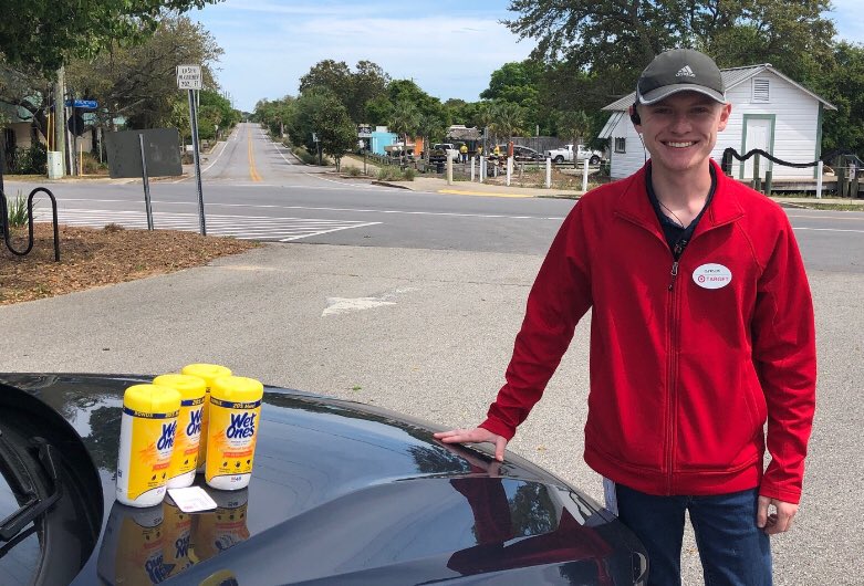 OCSOALERTS's tweet photo. Destin Target employee Dawson Skoglund dropped off more supplies for OCSO employees to use! Sone of their employees are using their own resources to get us supplies. It really shows how selfless people can be during tough times! #Target #supplies #commuityspirit #OkaloosaCovid 💚 https://t.co/IgEtkgKEj6