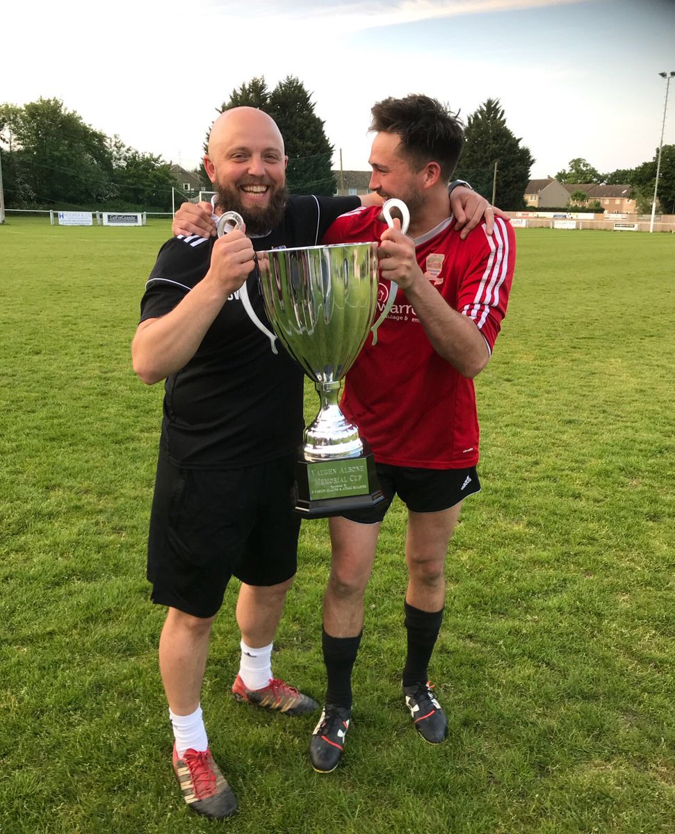 Cheers <a href="/CurtisTownley/">Curtis Townley</a> 

If you’re a footy person please join the challenge of posting a football photo. You have 24hrs to post a picture of yourself as a player/coach or donate £30 to charity &amp; tag I nominate 

<a href="/Wini10/">Wini</a> 
<a href="/WiniJr/">Paul Winfield</a> 
<a href="/tharding3004/">Tom Harding</a> 
<a href="/MiffJs/">Miff_JS</a>