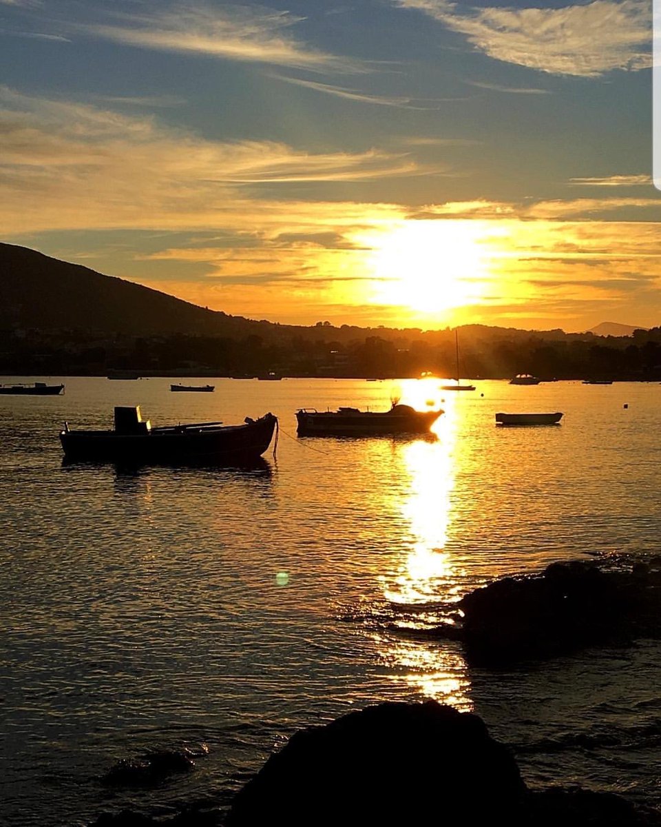 HUGreece's tweet photo. Our post today is by Hope Smith who studied abroad with us in the spring of 2019!

“I basically lived for evening walks down to the Aegean. The sea refreshed me, and I found a special peace there, which was much needed at that time.” #HUGspring2019 https://t.co/YS8Jc9EE3V
