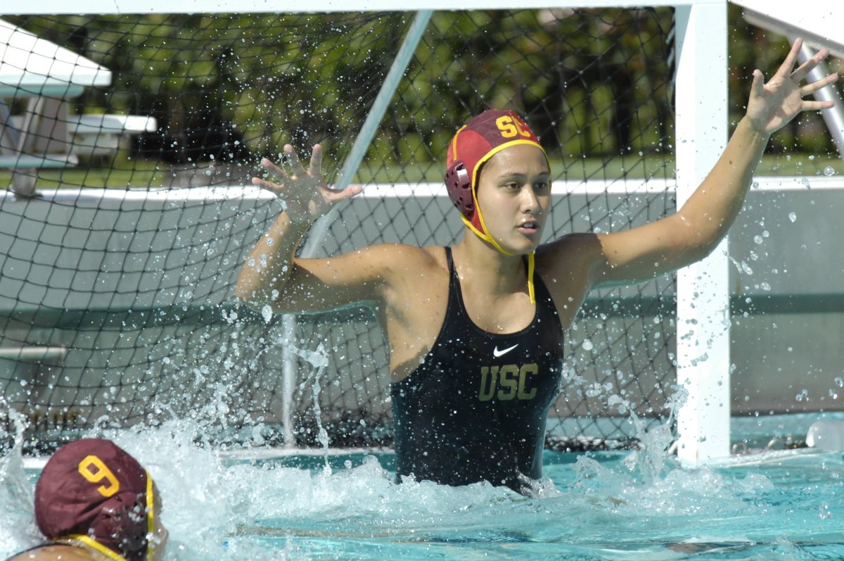 USCWaterPolo's tweet photo. Celebrity sighting!! 👀 We had the incredible Trojan / NCAA Champion / Olympian / Mom / @utahjazz Director of Corporate Sponsorships @tumua_AnEye ZOOM ON with us yesterday! So fun! Thank you, Tumua!
#FightOn ✌️ https://t.co/lxhL5nOsz3
