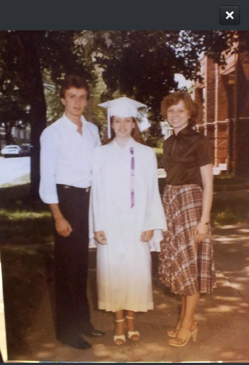 LadyofBand's tweet photo. Happy #NationalSiblingsDay to my big sis and big bro ❤️ Thise were some cool 😎 clothes https://t.co/8RbWN8SKko
