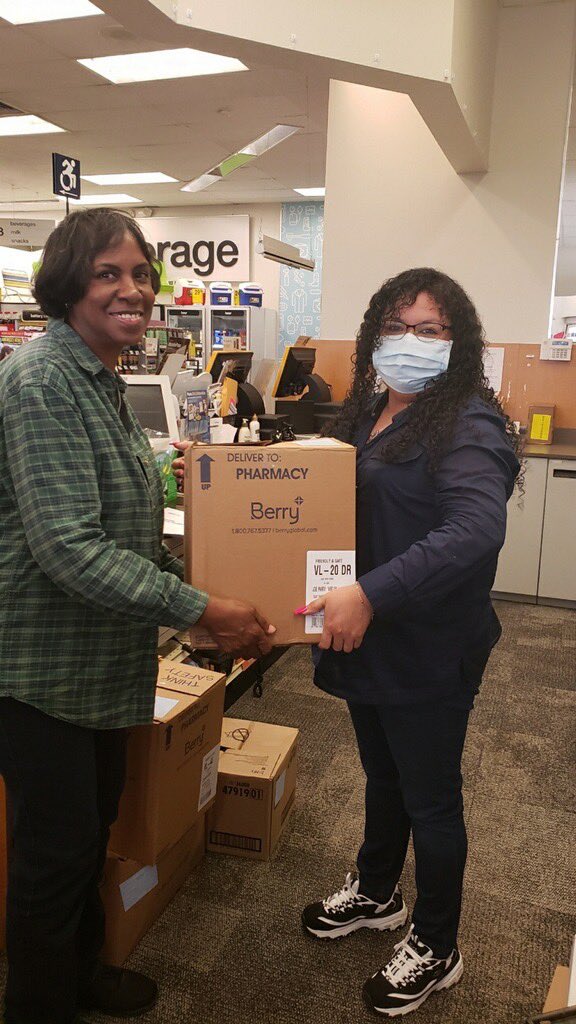 ChelseyMehta's tweet photo. Proud of this team for spreading cheer and donating Easter goodies to those in need in Greensboro, NC 🐣#healthcareheroes #HappyEaster2020 @CVSHealth https://t.co/GJvQmbAKmv