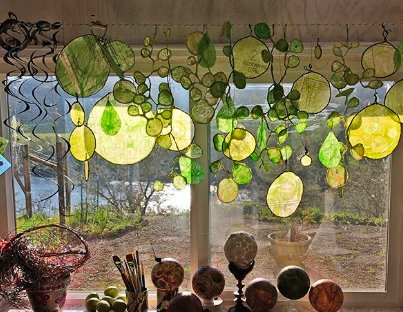 Moment of joy: local upcycled art in the making for a future exhibit at #EugeneOregon Downtown Library. Thank you for sharing, <a href="/juliejulie/">Julie Julie Art</a>!
.
<a href="/MECCAEugene/">MECCAEugene</a> <a href="/LaneArtsCouncil/">Lane Arts Council</a> <a href="/eugculture/">Eugene Culture</a> <a href="/BRINGRecycling/">BRING Recycling</a>