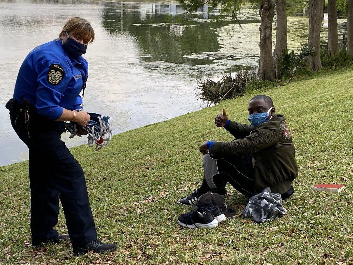 OrlandoPolice's tweet photo. GREAT JOB: CSO Supervisor DeFerrari decided to spend hours on her off time sewing cloth masks to outfit not only all CSOs, but to bring to @salarmyorlando & @OURMission1948. She wanted to make sure the homeless in the area had access to some protection. #randomactsofcommunity https://t.co/hiag4HaQ2o