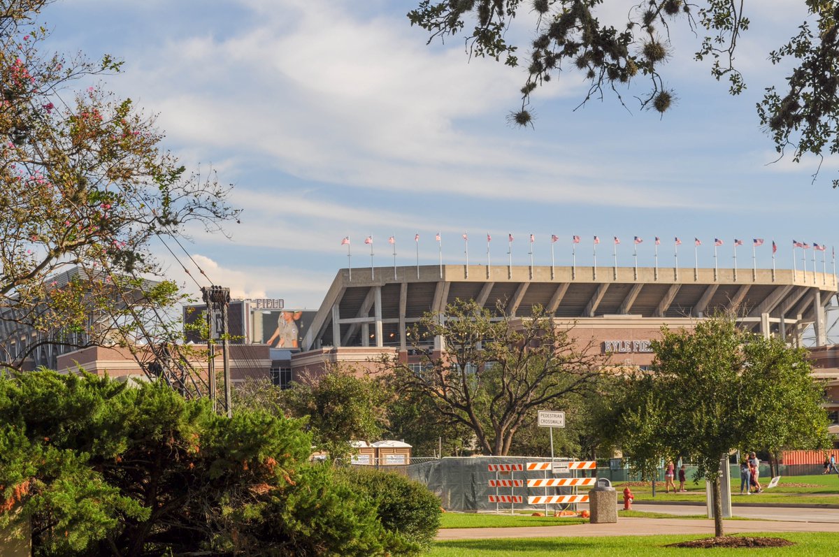 (I have a bit of photos from this)For the 2018 ULM Game/Blackhawk flyover, I went onto campus to take some photos. This is part 1 of that set.