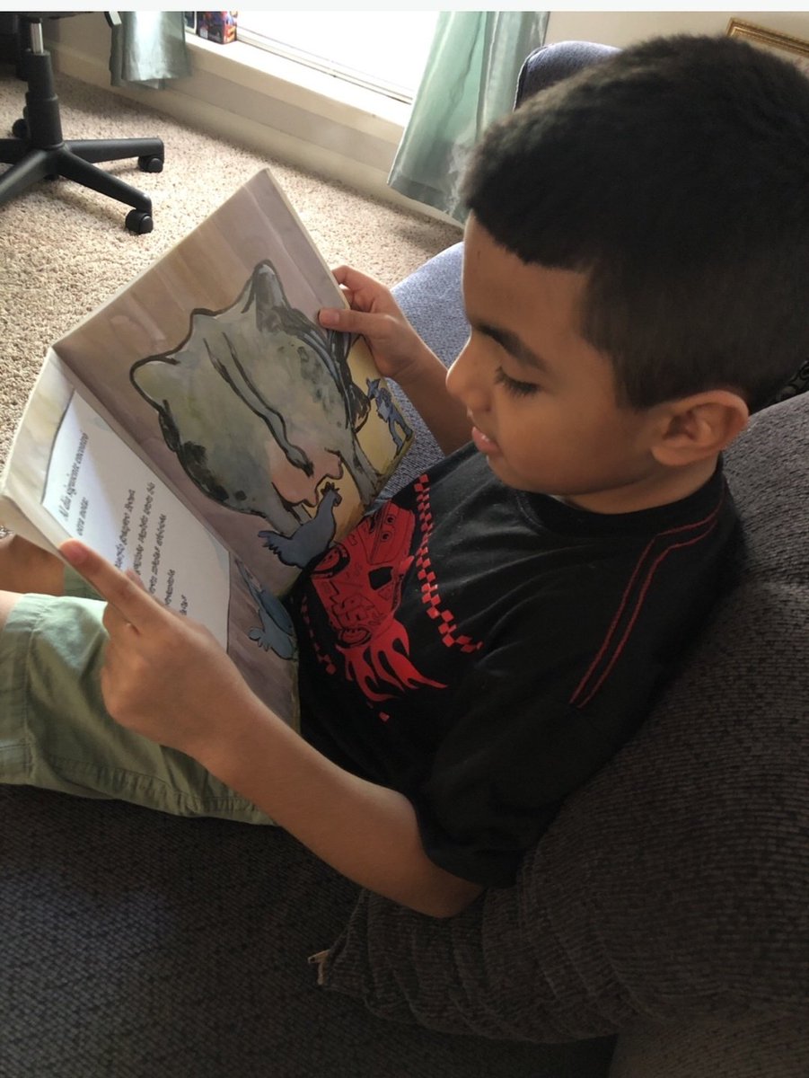 Fernandez2B's tweet photo. Happy to see my students reading and working hard at home #McKALLin https://t.co/UVgiddtmip