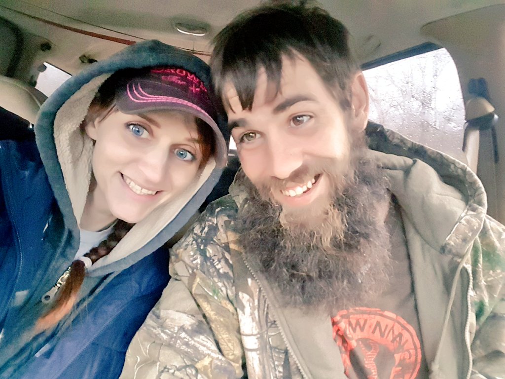 roguerobinson's tweet photo. Cute couple incoming!! #fridayflashback #fallflashback #FridayVibes #FridayFeels https://t.co/sFI9kVk1Oe