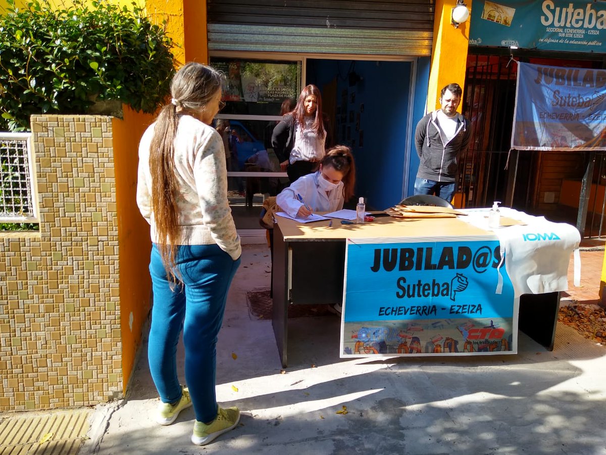 DanteBoeri's tweet image. Segundo día de vacunación para nuestrxs jubis. En #Ezeiza y en #Echeverria 
Gracias equipo de salud del @SUTEBAProvincia y CES del @Sutebaeche_ezei por tan magnífico trabajo.
Siempre estamos pensando en nuestrxs afiliadxs!!!
@DiarioEE @echeverriaol @hm_hugomoreno @PDSurradio