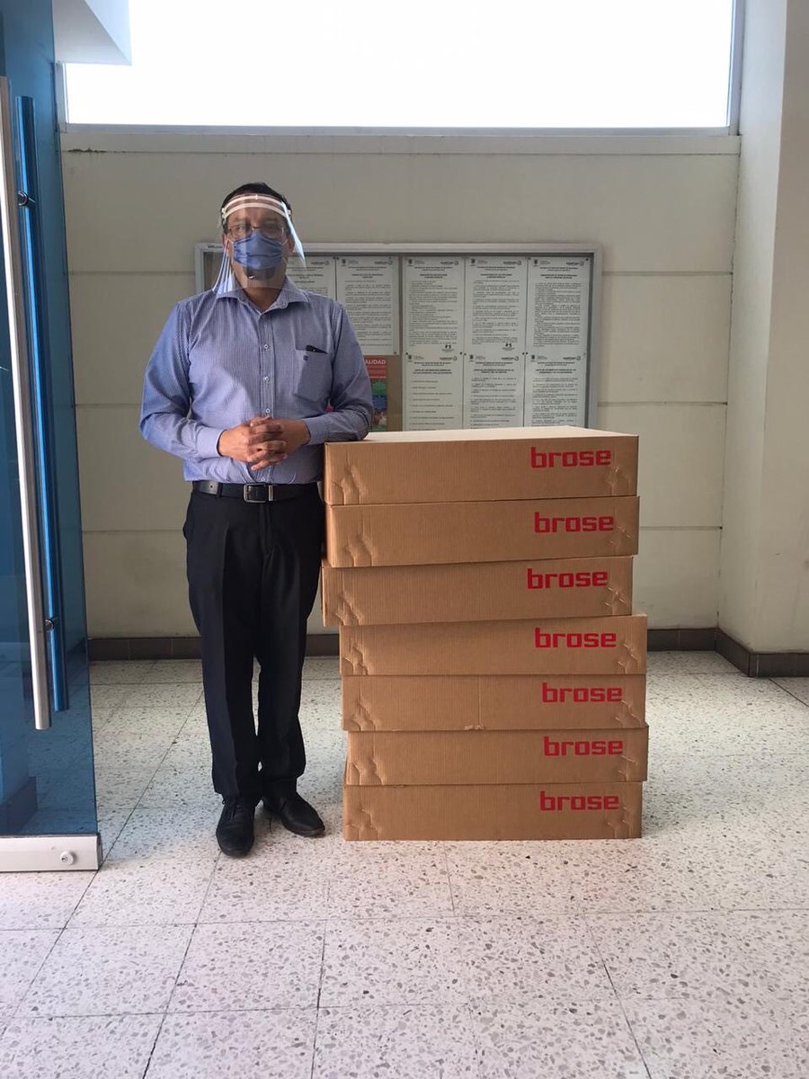 BroseMx's tweet photo. ¡Ayudando a los héroes! 

Como parte de la estrategia de apoyo y solidaridad con el Gobierno del Estado de Querétaro en la lucha ante el COVID-19, el pasado 9 de abril, Brose realizó un donativo de 650 máscaras tipo escudo que fueron impresas en 3D por la iniciativa https://t.co/Ri5R8ImiIW