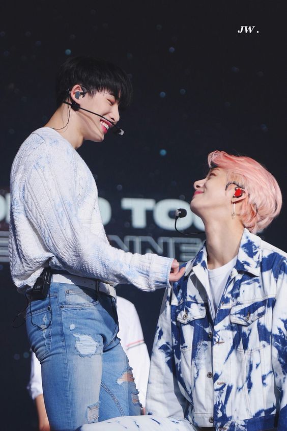 I could make a thread only of this two  @OfficialMonstaX  @official__wonho