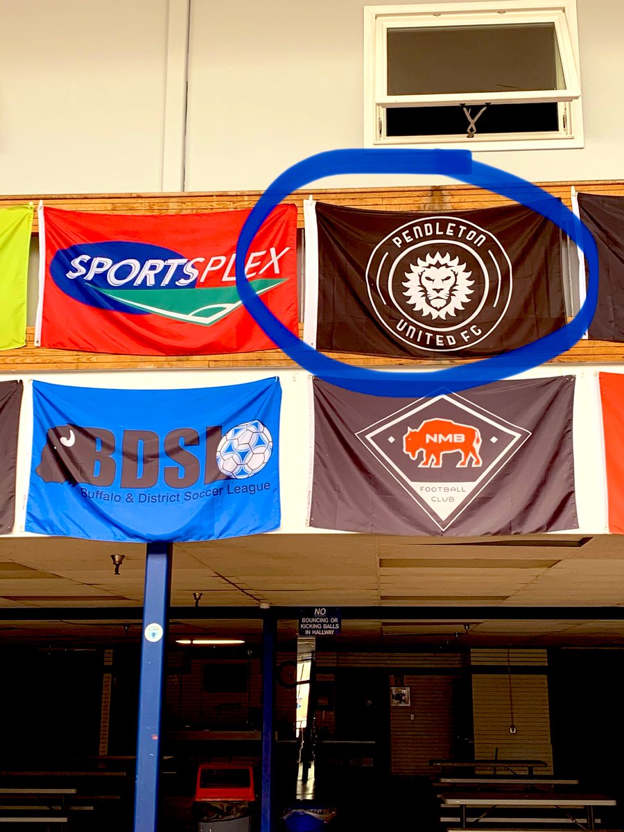 SportsplexWNY's tweet photo. $50 or BO. 

Vintage @PendletonUtdFC flag. Perfect shape. 

@OfficialBDSL @OfficialBDSL https://t.co/EdF1kUmiOJ