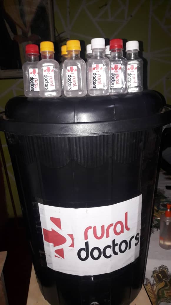 RuralDtors's tweet photo. Rural Doctors is joining the fight against #COVID19  through sensitisation and creation of hand washing points in villages affected by the sociopolitical crisis in NW. This will be replicated in as many villages as funding permits. 
#HelpThemStayAlive https://t.co/TB7lga1wI0