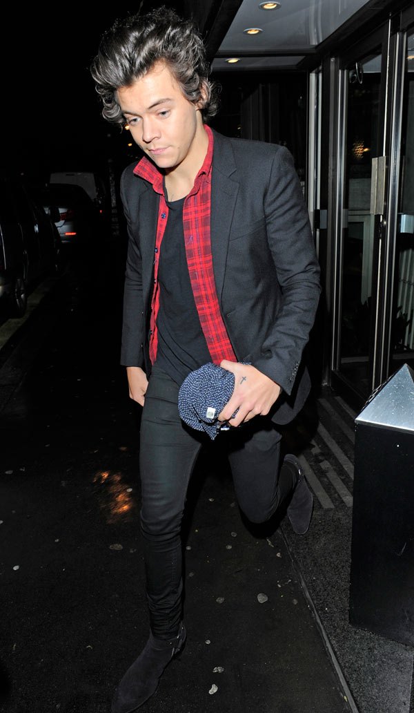 15 December 2013: Harry arrives at Kendall' hotel in London at 2am.